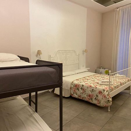 Beb La Gemma Bed and Breakfast Napoli Eksteriør billede