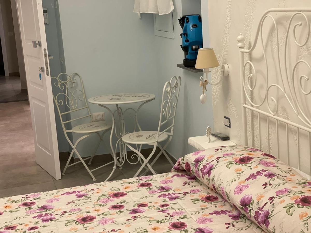 Beb La Gemma Bed and Breakfast Napoli Eksteriør billede