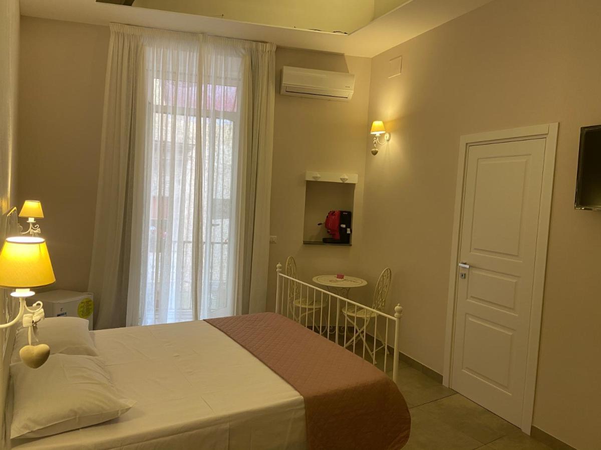 Beb La Gemma Bed and Breakfast Napoli Eksteriør billede