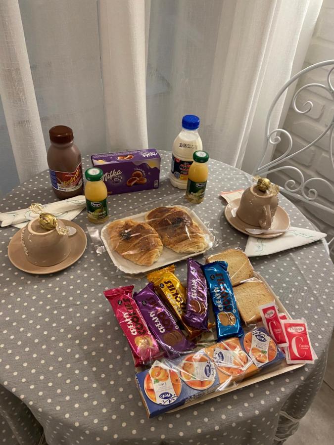 Beb La Gemma Bed and Breakfast Napoli Eksteriør billede
