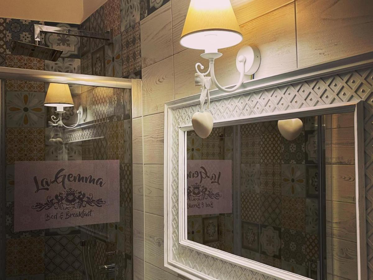 Beb La Gemma Bed and Breakfast Napoli Eksteriør billede