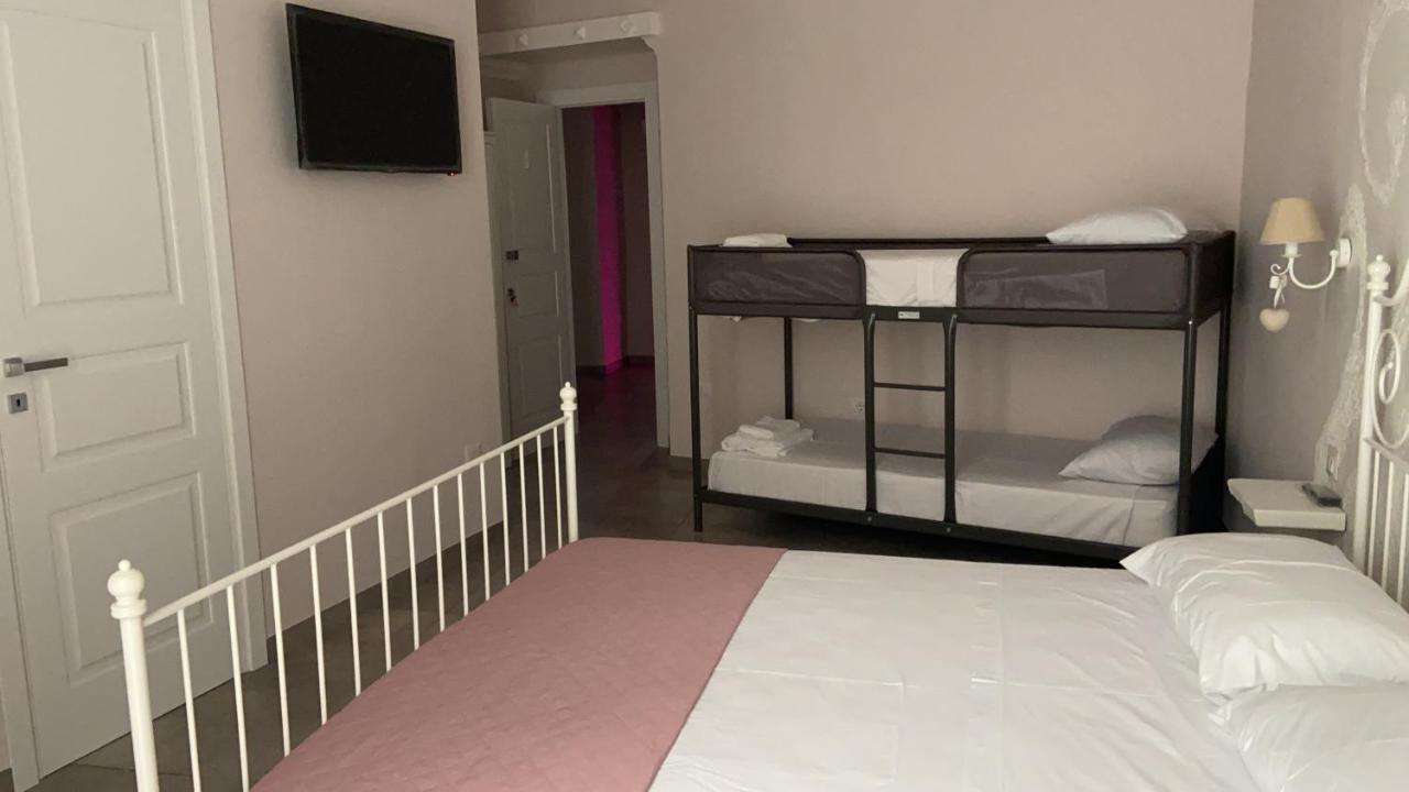 Beb La Gemma Bed and Breakfast Napoli Eksteriør billede