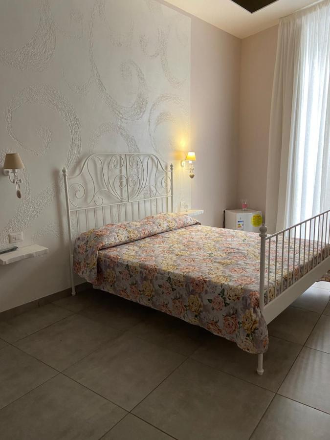 Beb La Gemma Bed and Breakfast Napoli Eksteriør billede