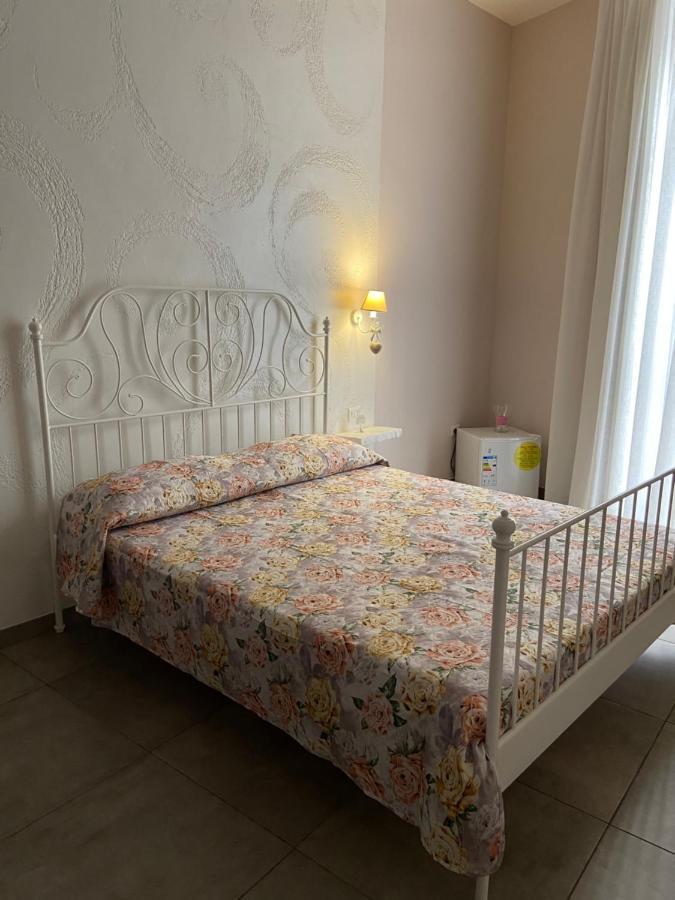 Beb La Gemma Bed and Breakfast Napoli Eksteriør billede